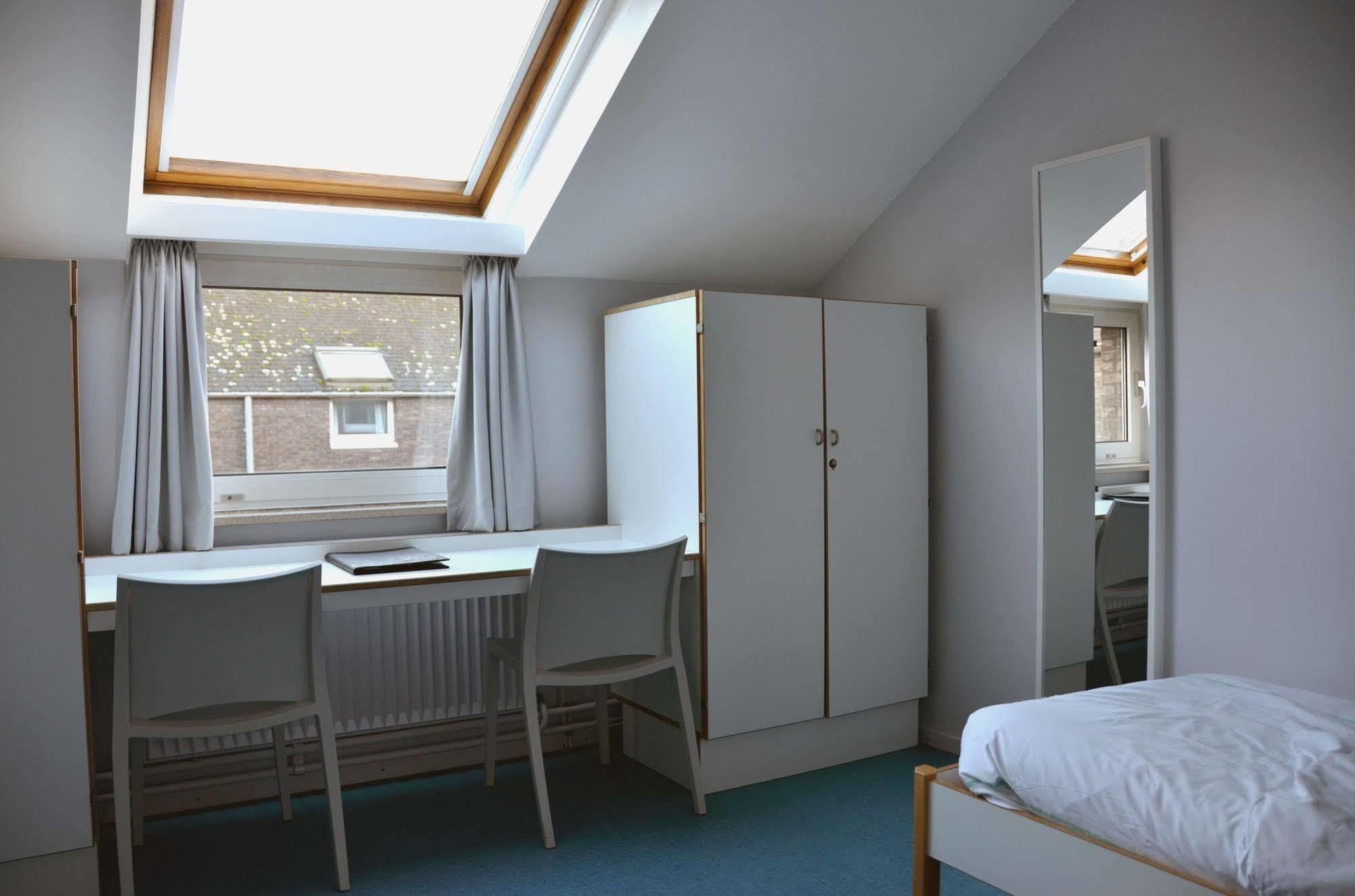 Hostel Des 3 Fontaines Auderghem